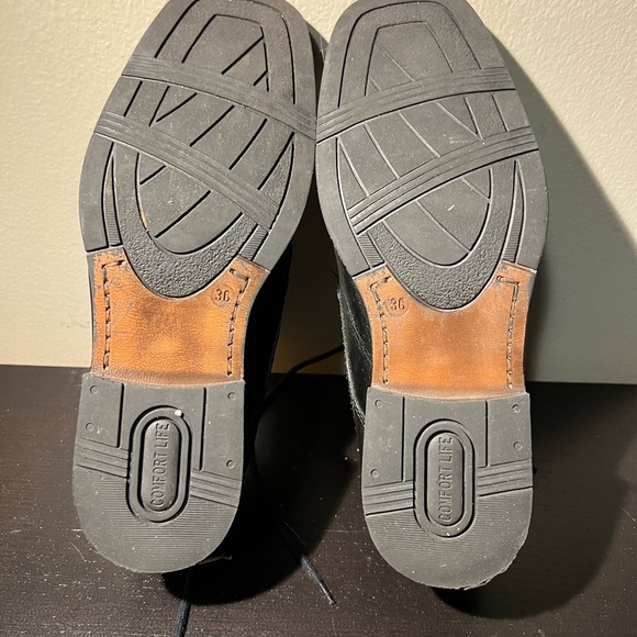 Left & Right Black Leather Classic Dress Shoes – Size 37.5EU - Picture 6 of 7